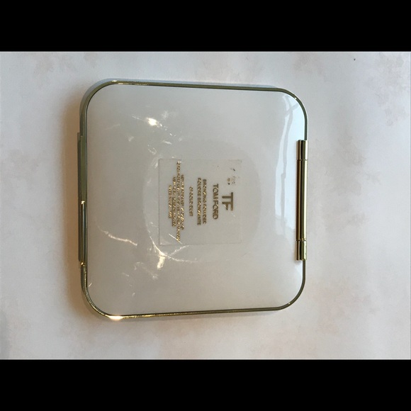 Tom Ford Bronzing Powder - Picture 4 of 4